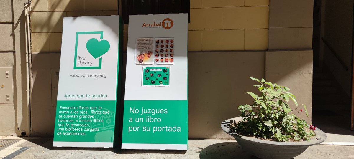 ArrabalAID's tweet image. Finalizamos #LiveLibrary en #InnosocialMalagaODS con el visionado del videoclip #OPINODEQUE del alumnado de #integracionsocial del #IESBENGABIROL. Para concienciar y sensibilizar acerca del daño que se hace con determinados comentarios en #redessociales