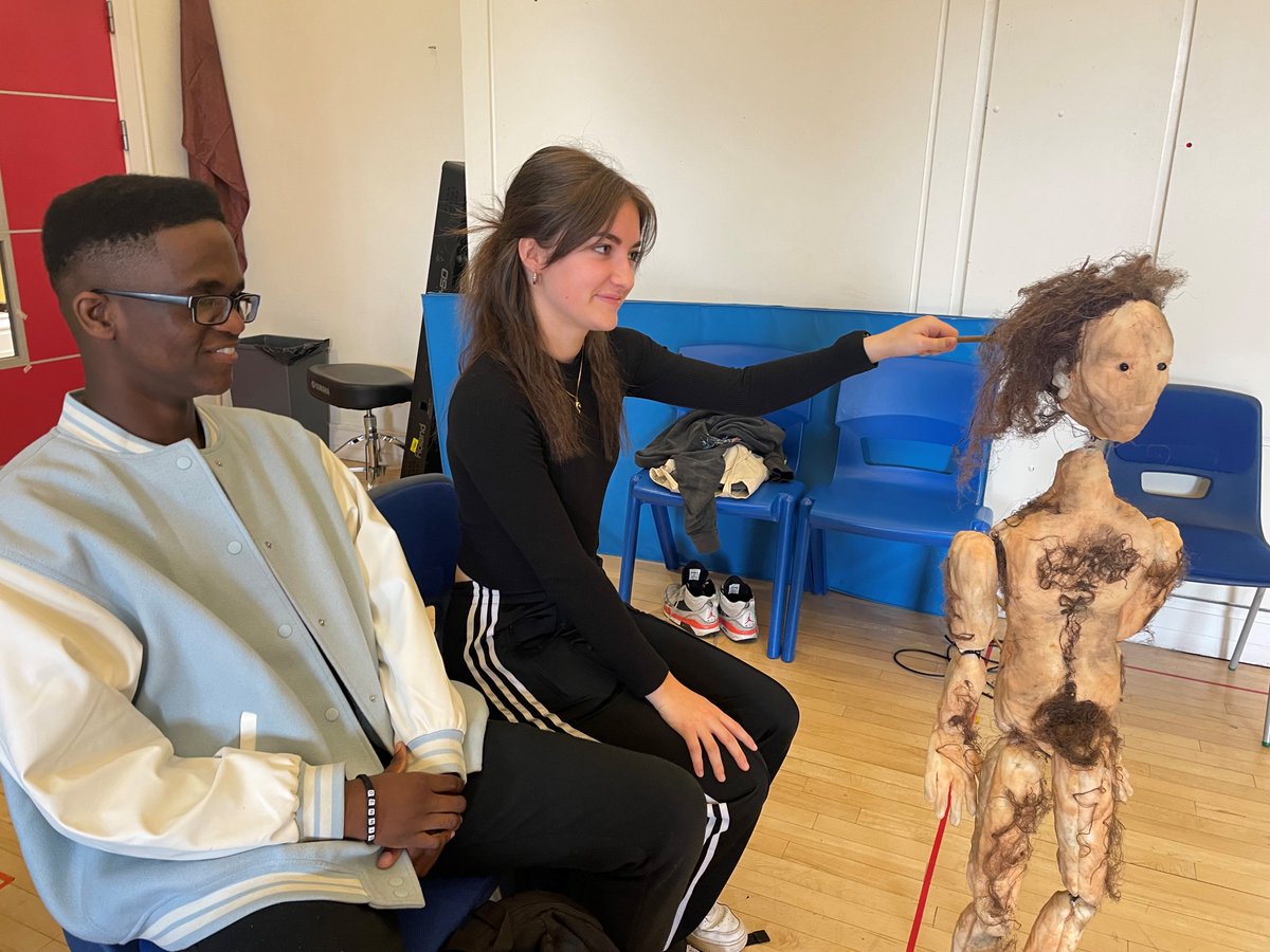 LIPASixthFormCo's tweet photo. Our 1st yr actors have been lucky enough to observe rehearsals for Gilgamesh at LIPA. The project involves 2nd year LIPA actors &amp; musicians working with poet Simon Armitage &amp; his band, directed by @NickBagnall  More info &amp; tix here:  https://t.co/QGIgqOAqKa

#LYR #SimonArmitage https://t.co/FS28w2MVsz