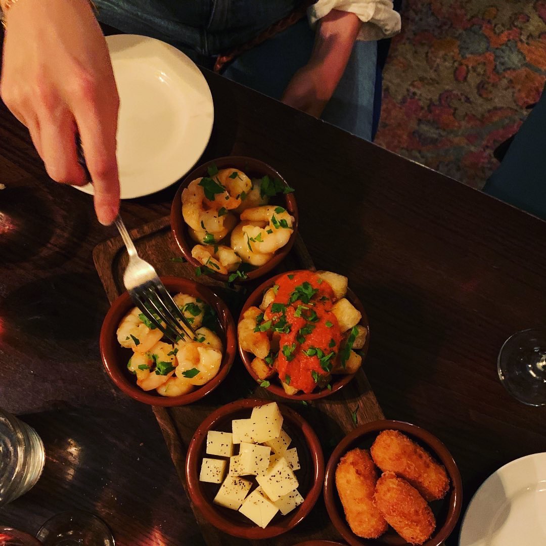 theclevelandbtn's tweet photo. #TapasNight is back! ๐ฆ
Friday 3rd June! 5-9pm
Book now to avoid disappointment... โ๏ธ 01273 502396 or ๐ง... link in bio.
๐ค๐ผthe Costa del Sol weather will be back by then! โ๏ธ๐ค๐ผ
#TapasBrighton #TasteOfSpain #FridayTreat #DateNightBrighton #TapasAtTheCleveland #TheClevelandBtn https://t.co/e52wNBbudk