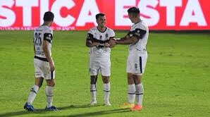 RadioCapital913's tweet photo. #GELP #Liniers ATENCIÓN Mañana se juega con público a las 17hs por #CopaArgentina ya que el Ministerio de Seguridad escucho el pedido de los clubes y de los hinchas. https://t.co/sV8R4MEwo3