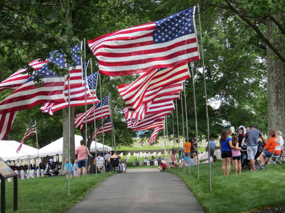 Wondering how to make this a meaningful #MemorialDay??  
More than 120 VA national cemeteries will host Memorial Day ceremonies this coming weekend. It's the first time in 2 years we've been able to gather publicly. Find a ceremony near you:
cem.va.gov/Memorial-Day/