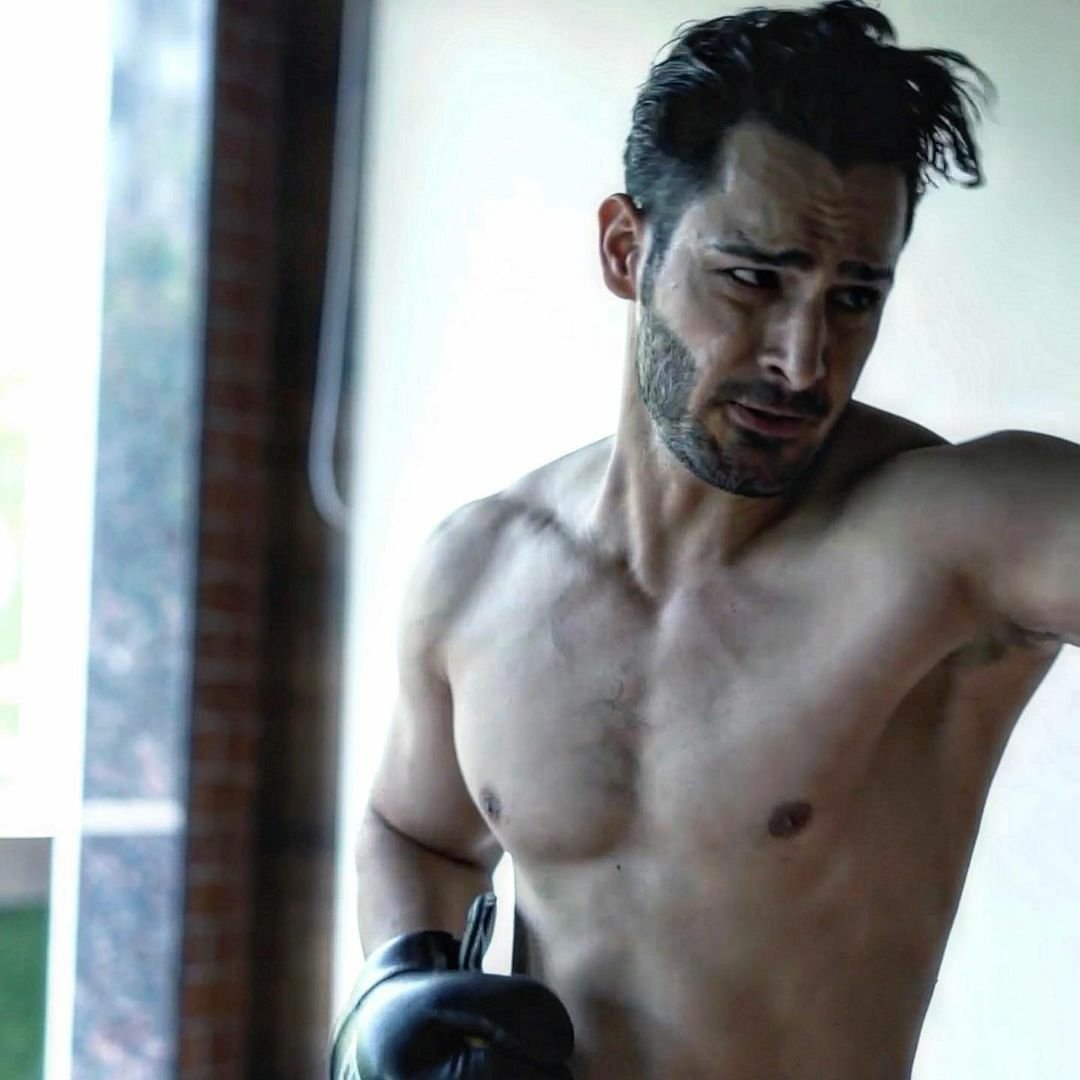 BollyTellyBuzz's tweet photo. "Trust the process," says #UmarRiaz while sharing some fitness motivation for fans https://t.co/ZgGmHPm7un