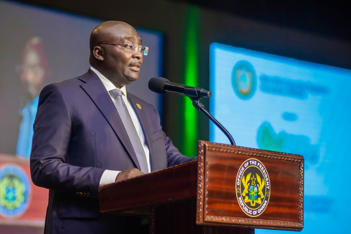 SECGhana's tweet photo. The Vice President of the Republic of Ghana, H. E. Alhaji Dr. Mahamudu Bawumia giving his Keynote address at the West Africa Capital Market Conference, 2021.#wacmac21 #wasra #wacmic @myaccessbank @Databankgroupgh @EcobankGhanaPLC @RepublicBankGh @StanChartGH @SECNigeria #crepmf https://t.co/kkEzcZ1pYD