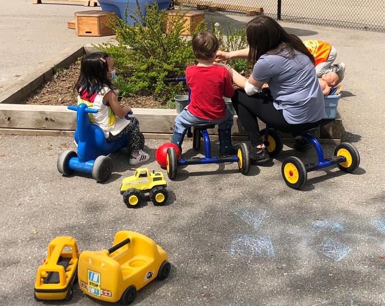 FamilyDayGTA's tweet image. Journey to Kindergarten is a 6-week parenting program supporting families with children entering Kindergarten. The goal is to connect participants with community resources &amp;amp; provide a space to exchange information.  For more info on our EarlyON programs: familydaycare.com/programs/early…