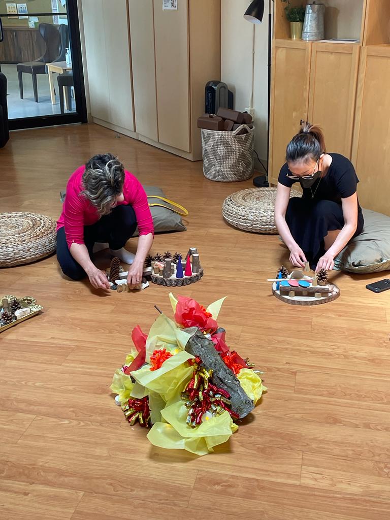 FamilyDayGTA's tweet image. Journey to Kindergarten is a 6-week parenting program supporting families with children entering Kindergarten. The goal is to connect participants with community resources &amp;amp; provide a space to exchange information.  For more info on our EarlyON programs: familydaycare.com/programs/early…