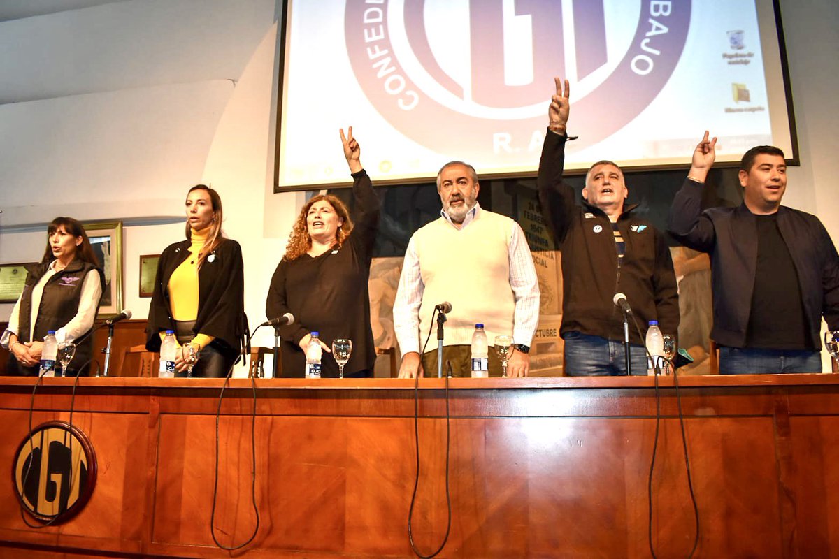 SaludCgt's tweet photo. La CGT y Sedronar lanzaron un programa de prevención y formación que apunta al acompañamiento y capacitación de delegadxs y referentes sindicales en la temática de consumos problemáticos de sustancias, donde también se inauguró un espacio de atención y primera escucha “Eva Perón” https://t.co/MriIYXMJnc