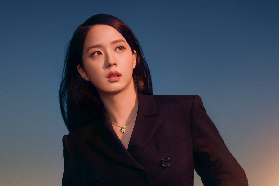 soompi's tweet photo. #BLACKPINK's #Jisoo Officially Named #Cartier's Newest Global Brand Ambassador
https://t.co/NR6hXx7vXD https://t.co/bnuZDphPFY