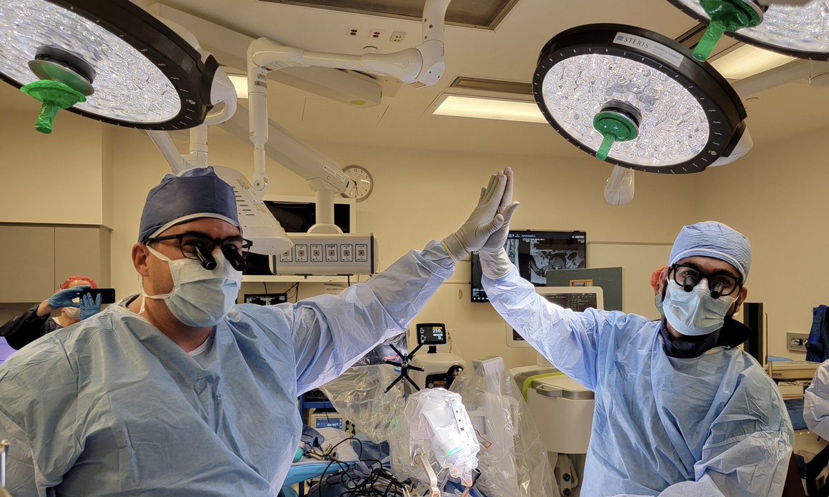 First robotic spine case at UHCMC. Dr. Kasliwal and Dr. Donnelly perform a TLIF using a robotic system. The future of neurosurgery! #robotics #wegotyourback #backtothefuture #aheadofthecurve #casensgy #UHhospitals #nsgy
