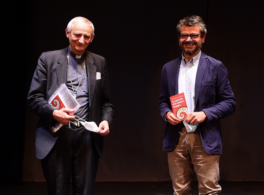 Che bella notizia,il cardinale Matteo #Zuppi Presidente #CEI, alla guida dei Vescovi italiani.Grazie a #PapaFrancesco di aver scelto un “prete di strada”.  Durante il lockdown abbiamo lavorato insieme a "Le parole del nostro tempo", i miei auguri affettuosi di buon lavoro!