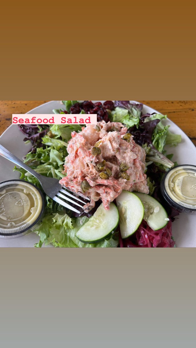 TimSamsTravelUS's tweet photo. Who loves #seafoodsalad? #sunsetgrille @VisitStA https://t.co/dWXB5bO1d1
