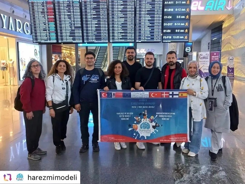 Öğrenci Temelli Öğrenme ve 21. Yüzyıl Becerileri (Fin Eğitim Sistemi) " hareketliliğimiz için görevli koordinatörlerimiz Helsinki/Finlandiya yolculuklarına başlamışlardır.

#HarezmiEğitimModeli 
<a href="/ulusalajans/">Türkiye Ulusal Ajansı 🇹🇷 Turkish NA</a> 
<a href="/istanbulilmem/">İstanbul İl Millî Eğitim Müdürlüğü</a>
<a href="/beyogluilcemem/">Beyoğlu İlçe Milli Eğitim Müdürlüğü</a>