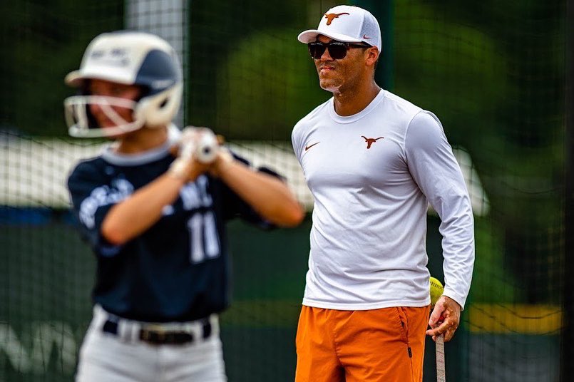 ProSwings_'s tweet photo. #HookEm π€
BIG Congrats to @CoachSingTexas, Assistant Coach at @TexasSoftball & his team on their BIG win this past weekend over Washington #SupersBound πͺπΌ
We cant wait to have Coach Singleton back with us this summer. To register for camp, head to π» https://t.co/XhCIs1fEdv https://t.co/g7PF37m6k0