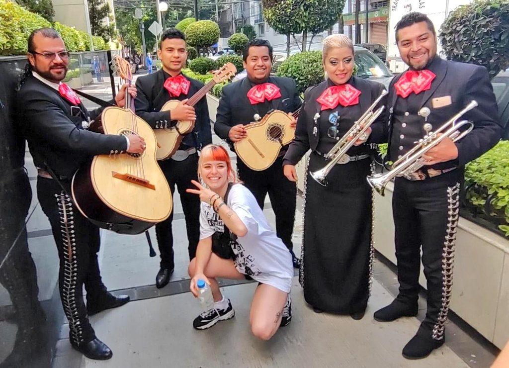 <a href="/AlbaRecheMexico/">Alba Reche México 🇲🇽</a> <a href="/_albxreche/">no soy alba</a>