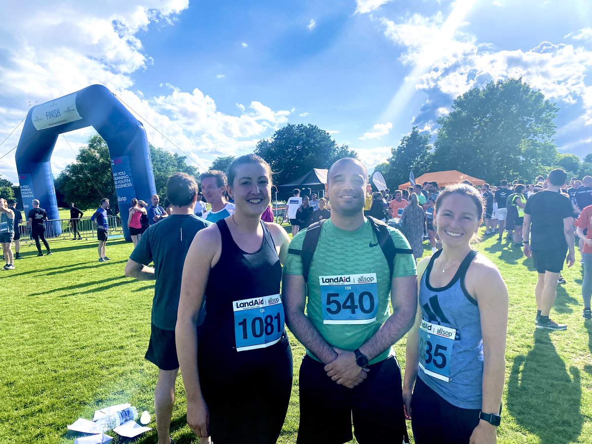 RM_Townsend's tweet photo. Such a good run for the #LandAid10K with #TeamWWS. Special thanks to Leanne Barlow and Domenico Orsi for sticking with me even with my dodgy knee. 

All worth it to help #endyouthhomelessness for @LandAid. 

Onwards to the next @WoodwardSmithUK team event… https://t.co/e0soT2NIAD