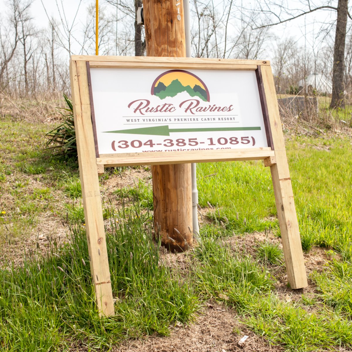 rusticravines's tweet photo. Whether our sign caught your eye or someone recommended you, we'd love to know: How did you first hear about us? #RusticRavines #RusticRavinesWV #AlleghenyMountains https://t.co/wNFkimdJfm