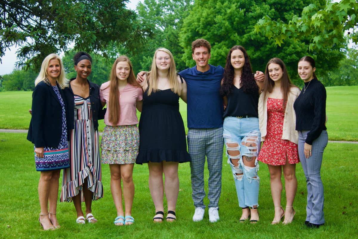 🎉 Congratulations to these EFCTS Marketing/Logistics and Pre-Nursing students from <a href="/GMschools/">Groveport Madison Schools</a> who have been named GMHS valedictorians! CTE provides great experiential learning, but also a strong academic resume. 👏 We are so proud of you! #YourFutureOurFocus