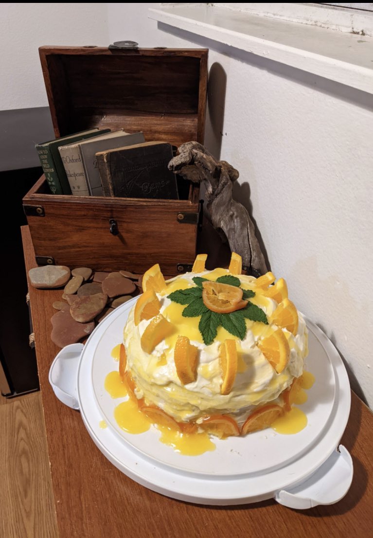 nosrednatas's tweet photo. 40 orange cake but make it ✨VEGAN✨ ft the Jim shirt @sambaschutte @V_Vico_Ortiz @breyleedee #RenewOurFlagMeansDeath https://t.co/neUPDR9co3