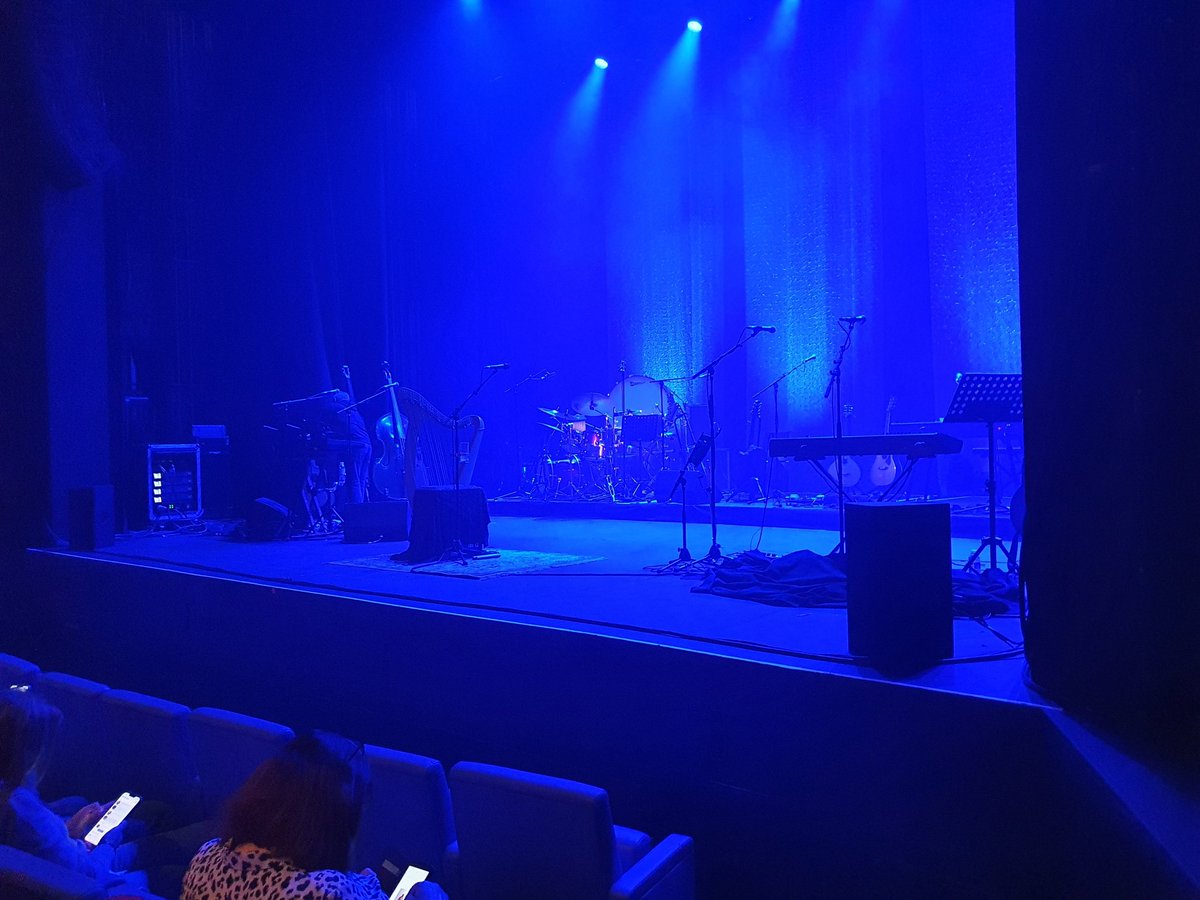 Over 40 years ago I saw Clannad in Gaoth Dobhair when at the Gaeltacht as a kid. Tonight makes the last time I will see them live as it is their farewell tour. Thank you Clannad for so many great memories and songs. Go néirigh libh.