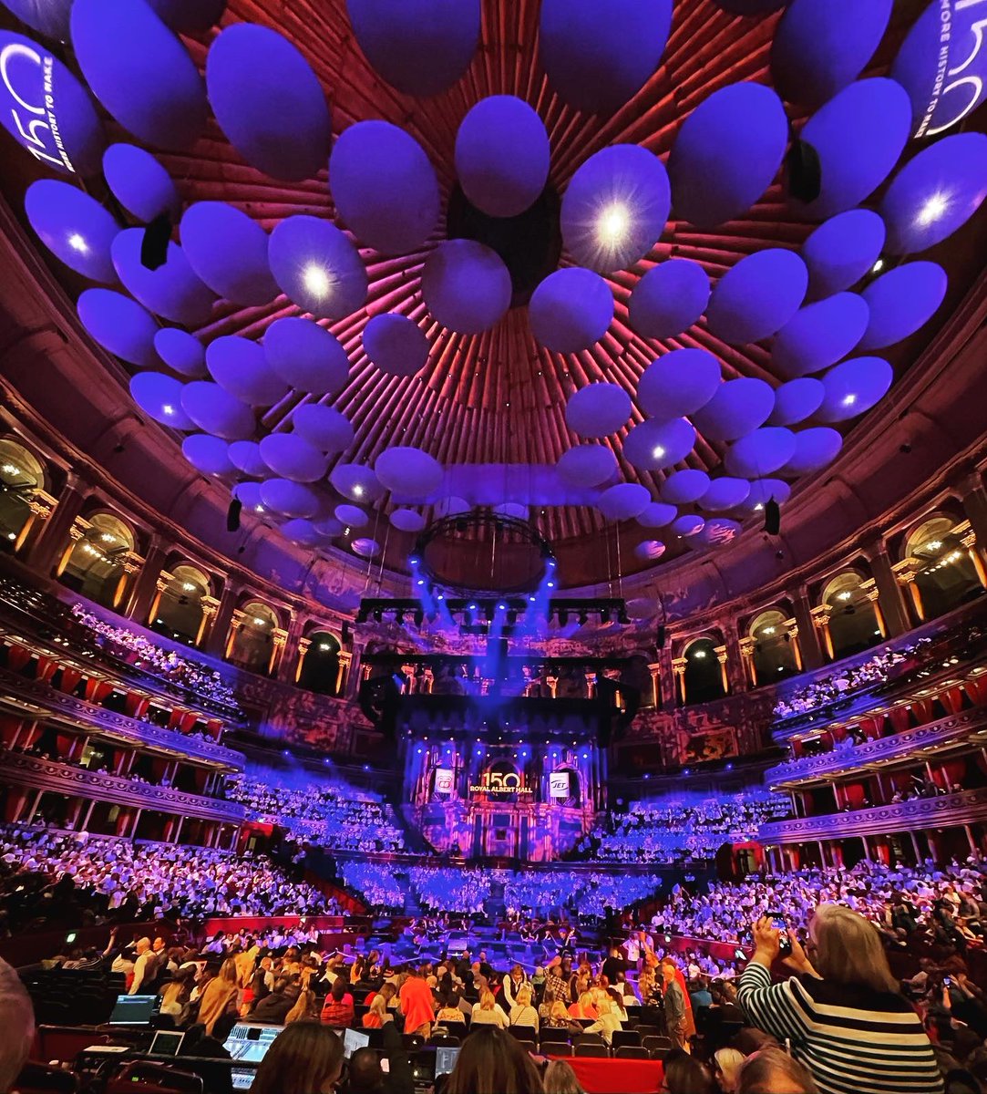 petewarbis's tweet photo. Best of luck to my lovely Mum who’s singing with her pupils tonight at the Albert Hall! ❤️
#goMum #proudSon https://t.co/T2kJRzcywv