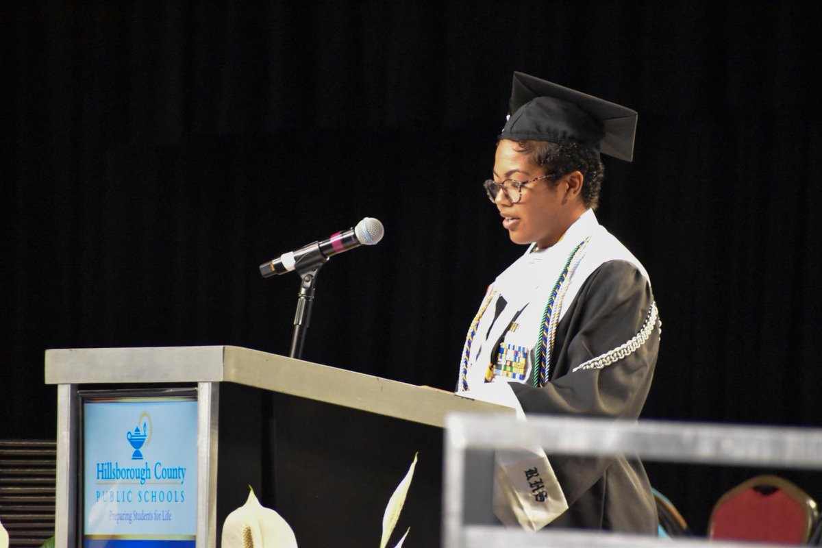 🎓 Way to represent IB and all Knights! From graduation…

IB Valedictorian - Sriya Kollipara
IB Salutatorian - Priya Sambasivan
Class of 2022 Senior Class President - Amani Haskins

⚫️⚔️⚪️
#Classof2022 #graduation2022 

Check out more: rhstoday.com/news/2022/05/2…