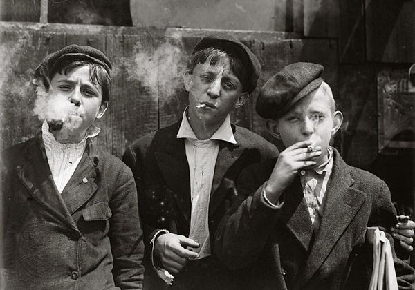 Child laborers taking a break in 1880