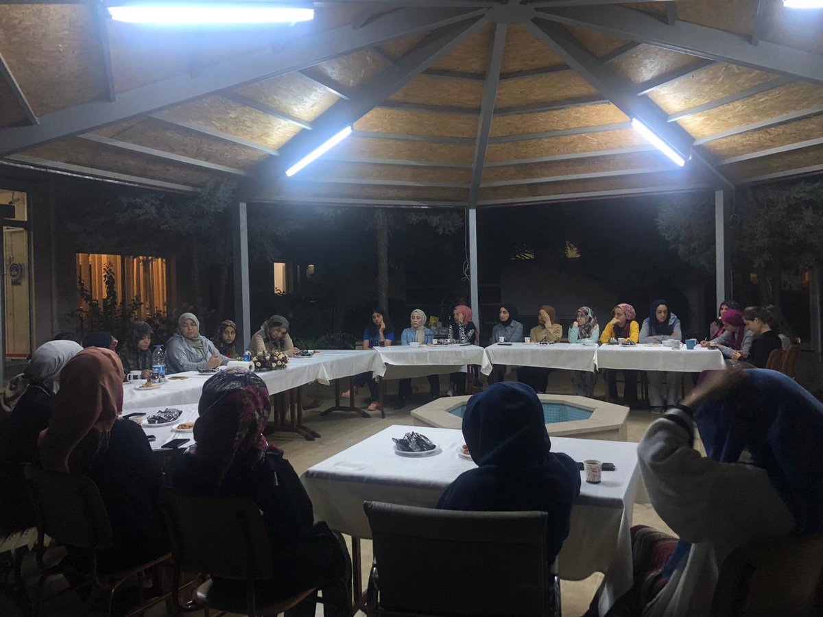DenizliKYGM's tweet photo. Harezmi Yurdumuzda Pamukkale Üniversitesi Tarih Bölümü Öğretim Görevlisi Nezahat Belen ile Hasbihal Sohbeti Programı düzenlendi. https://t.co/zPFR7CTzKE