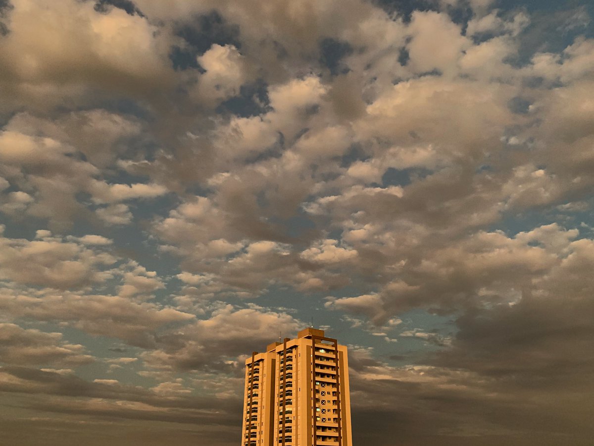edu_walkabout's tweet photo. iPhone Pics #iphonepics #iphonephoto #iphonephotography #mobilephoto #mobilephotography #mobileimage #sunset #walkabout https://t.co/TYzQO9KNGP