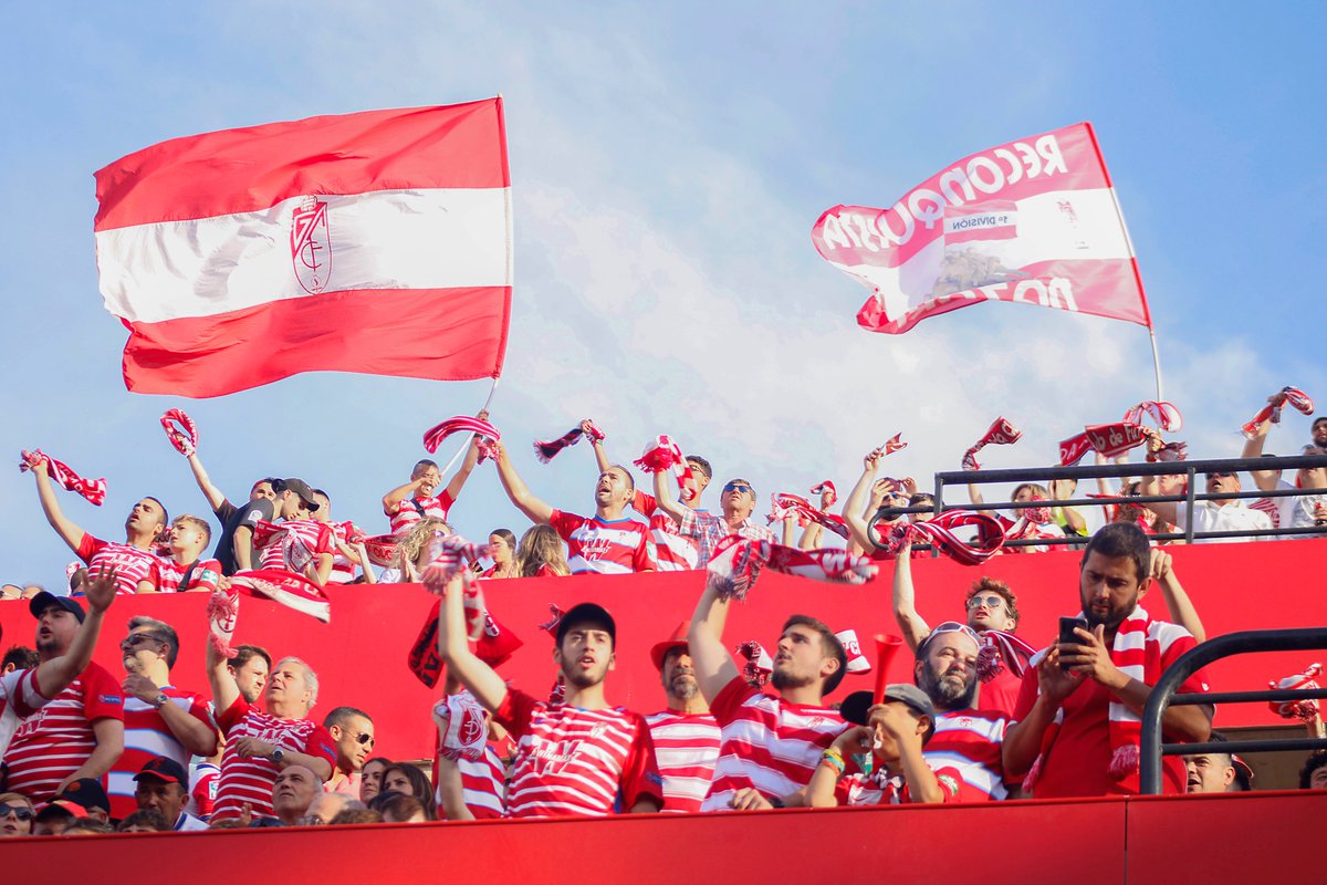 fcs_javi's tweet photo. Termina mi periodo de prácticas en el @GranadaCF  y quería darles las gracias tanto al club como al @GranadaCF_Fem y a la afición por la oportunidad, atención y cariño recibido. Ha sido una experiencia increíble que ni en sueños hubiese imaginado.
Ahora y siempre #GranadaCF https://t.co/Ozr8tsfA23