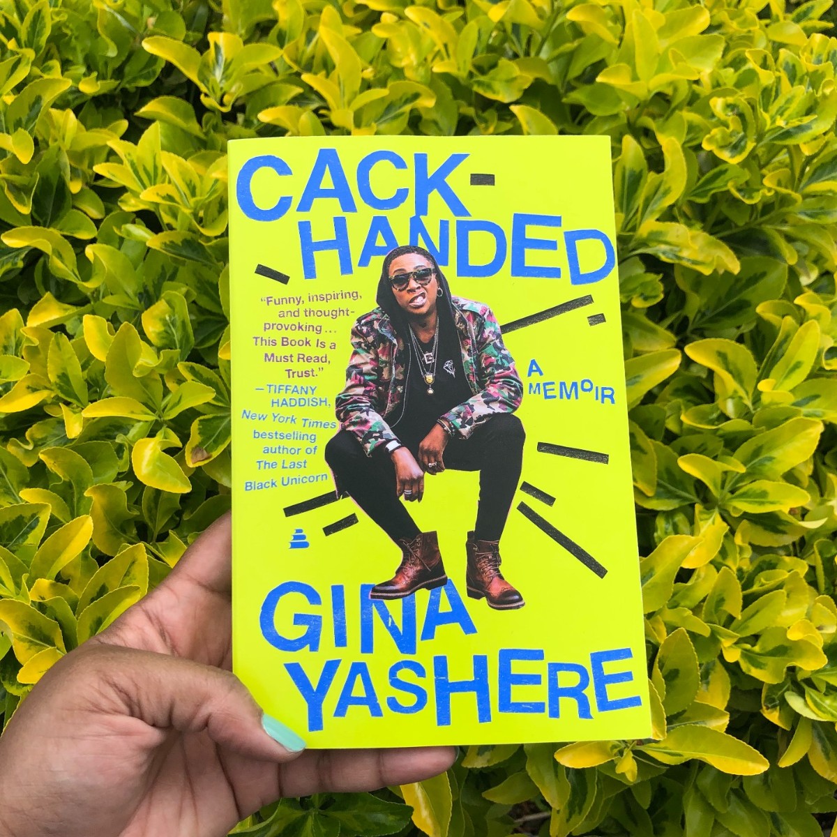 AmistadBooks's tweet photo. 🤩 CACK-HANDED by @ginayashere, the memoir that @YvonneOrji called "hilarious, heartbreaking and inspiring," is now in paperback! https://t.co/GjYKI9bnSJ #CackHanded https://t.co/ni70d4LhZi