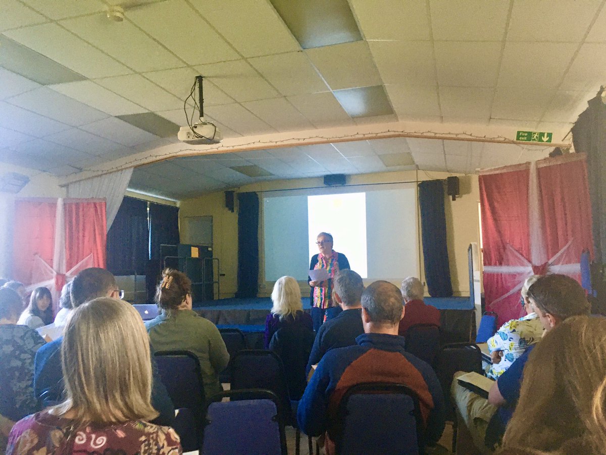 PLANED_Cymru's tweet photo. Fel partner yn @TFCPembs ochr yn ochr â @PembsPAVS ac @Solva_care roedd @PLANED_Pembs yn falch
i ymuno a'r gynulleidfa 60+ oedd yn bresennol yn y neuadd heno ar gyfer cyflwyniad a thrafodaeth #4Wards dan gadeiryddiaeth @PriorNeil https://t.co/p1BKhHjeQY