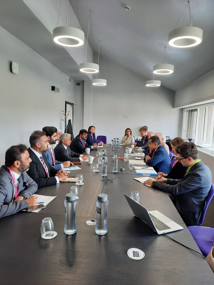 haleemsomro's tweet photo. Honored to be the part of World Education Forum and side meetings along with Minister Education Sindh @sardarshah1 at United Kingdom 🇬🇧 #London.
#EWF2022 https://t.co/uZURFpOYfX