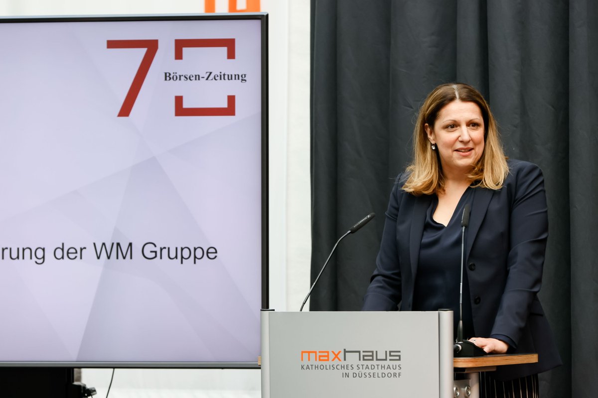 #70BZ: „Wer Zeitung im 21. Jahrhundert denkt, muss weit über das Papier hinaus denken“, sagt @MirjamPuetz, Vorsitzende der GF der <a href="/wm_gruppe/">WM Gruppe</a>. Auf der Feier zum 70. #Geburtstag der BZ in #Düsseldorf skizziert sie, wie Redaktion und Verlag die digitale #Transformation meistern.