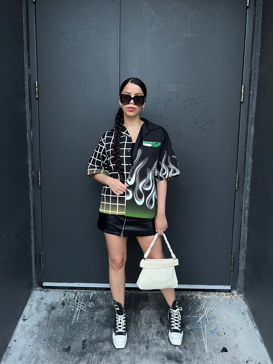 NezzyWest's tweet image. En Miami por un ratito