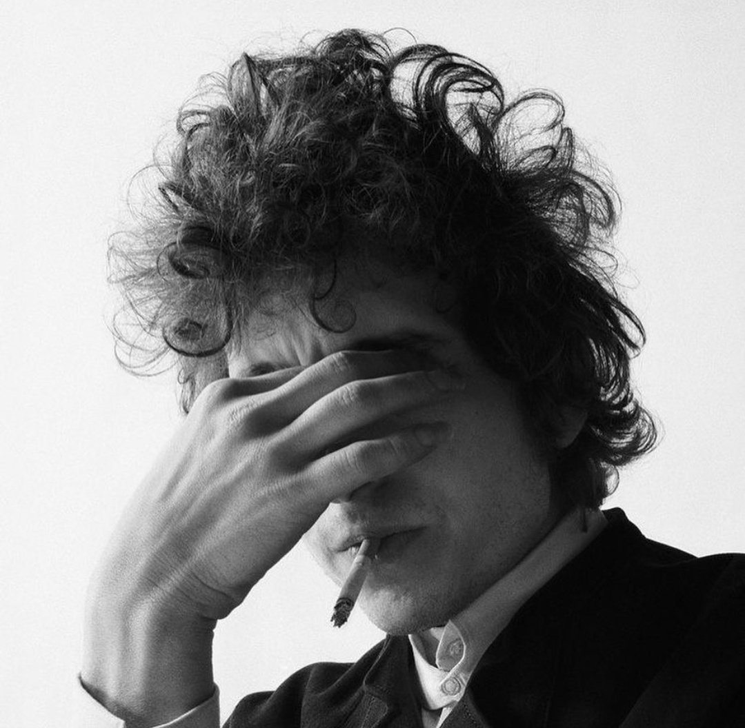 pargoletrado's tweet photo. Feliz cumpleaños a Bob Dylan, el mancito que me ha salvado tantas veces✨ https://t.co/JQvWRtTSqT
