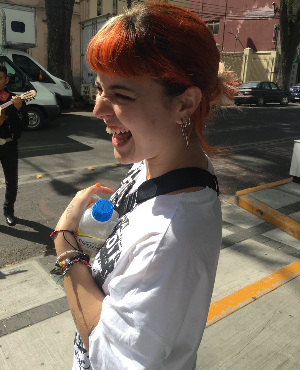 Gracias a todas las que tuvieron que ver para que esto fuera posible. Ojalá sigan pasando estas cosas tan bonitas, para seguirle sacando estas risas y sonrisas a la Reche 👏😭💕💖🌱🌹✨ 

Y gracias a <a href="/AlbaRecheMexico/">Alba Reche México 🇲🇽</a> por organizar todo 💕