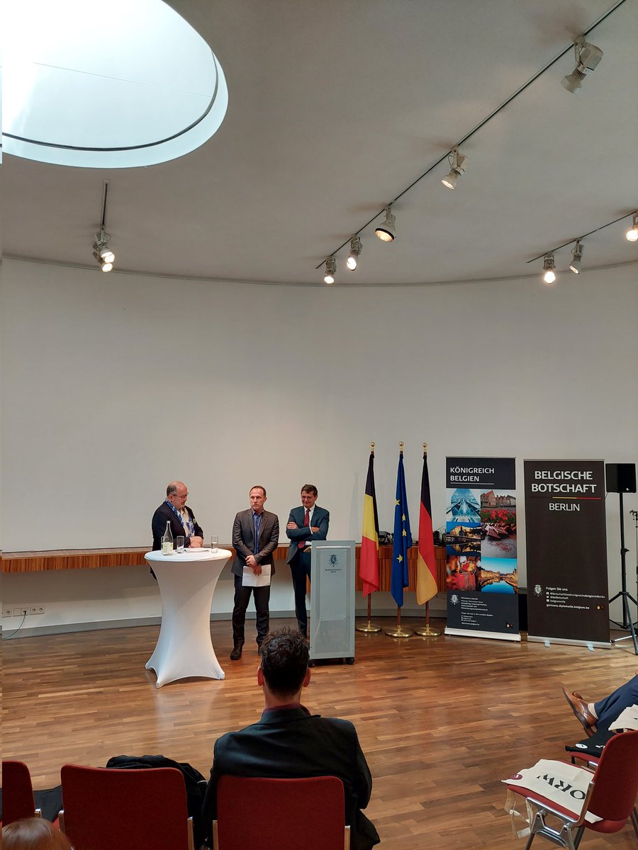 DellicourXavier's tweet photo. Aujourd'hui #StefanoPace et #GiampaoloBisanti présentaient notre nouvelle saison @operaliege @BelBotschaft à Berlin ! Herzlich Dank! https://t.co/BwZFD2N1oF