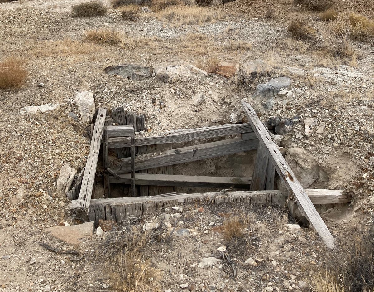 UtahOGM's tweet image. If heading out to recreate this Memorial Day weekend, watch out for abandoned mines. Old mines can be covered by sagebrush, old boards, etc and difficult to see. Mines can be intriguing but can contain dangerous gases, unstable structures, and explosives. #stayoutstayalive