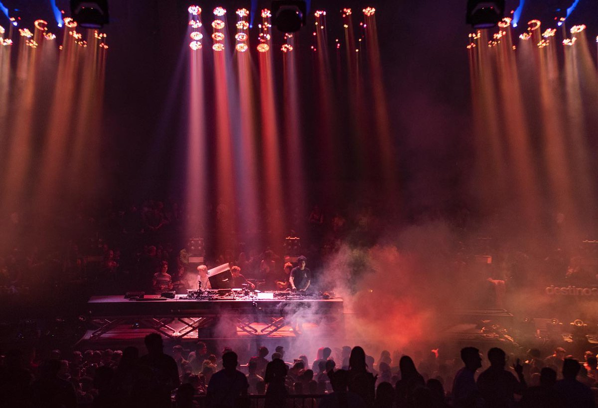 ClayPakyNews's tweet image. 96 x #BeyeK20 and 22 x #SharpyPlus fixtures lit up two days of electronic music at Luna Park Stadium in Buenos Aires, Argentina 🇦🇷 on 29-30 April 2022.
LD and LP: Tomas Villanueva
Lighting supplied by PRG Argentina and Buenos Aires Live Show
#Claypaky #IgniteYourShow