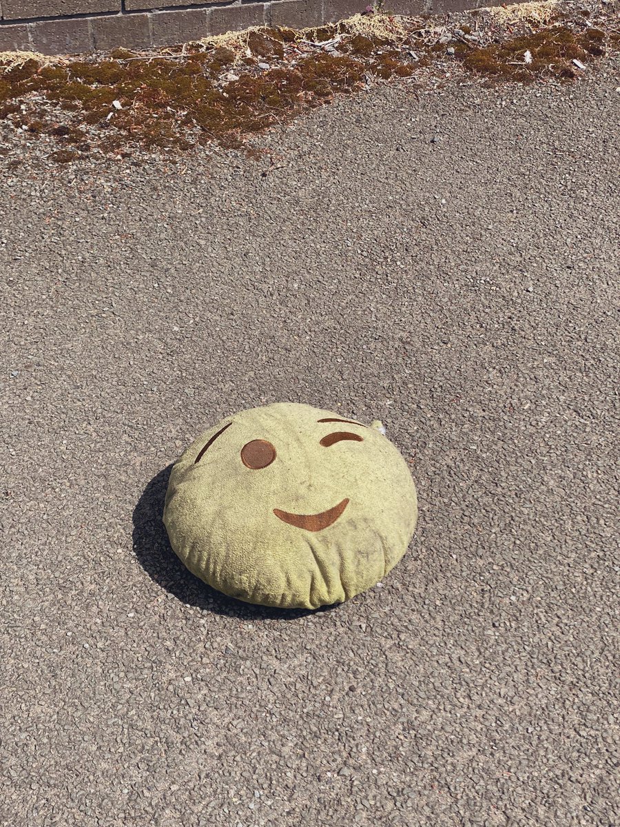 At least someone’s happy despite their predicament 😉 #happy #Nottingham #emoji