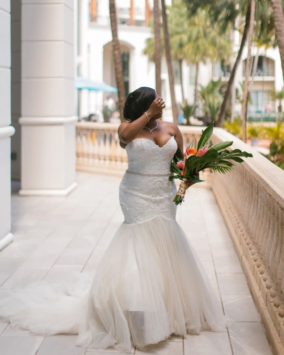 TKBridalAtlanta's tweet photo. "I LOVED MY DRESS" - from the gorgeous bride @wassuname. Just know, we love you in that dress! π
Alterations: Us! ππΎββοΈ
πΈ: IG | kiyahc
#TKBridal #AtlantaWeddings #Wedding2022 #WeddingInspiration #YesToTheDress #WeddingDress https://t.co/t8nng4SOEL
