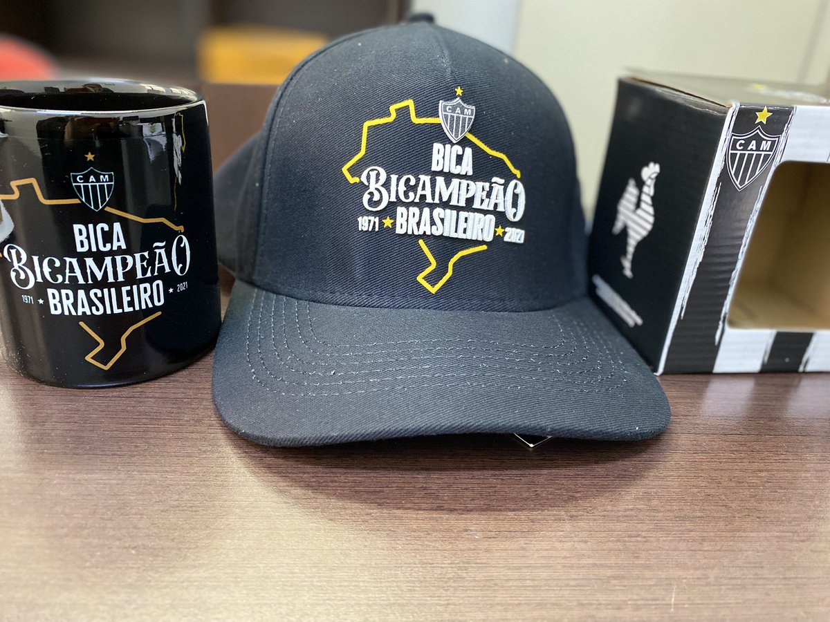 CibeleProtti's tweet photo. Quando já é maio e vc ainda está ganhando presentes de aniversário!! ☺️

Obrigada amiga @maricapachi, amei os meus presentes!!  
Amo vc! 

O que o Galo uniu, ninguém separa! 

🖤🐔🖤🐔🖤🐔 https://t.co/IttzlBUPrx