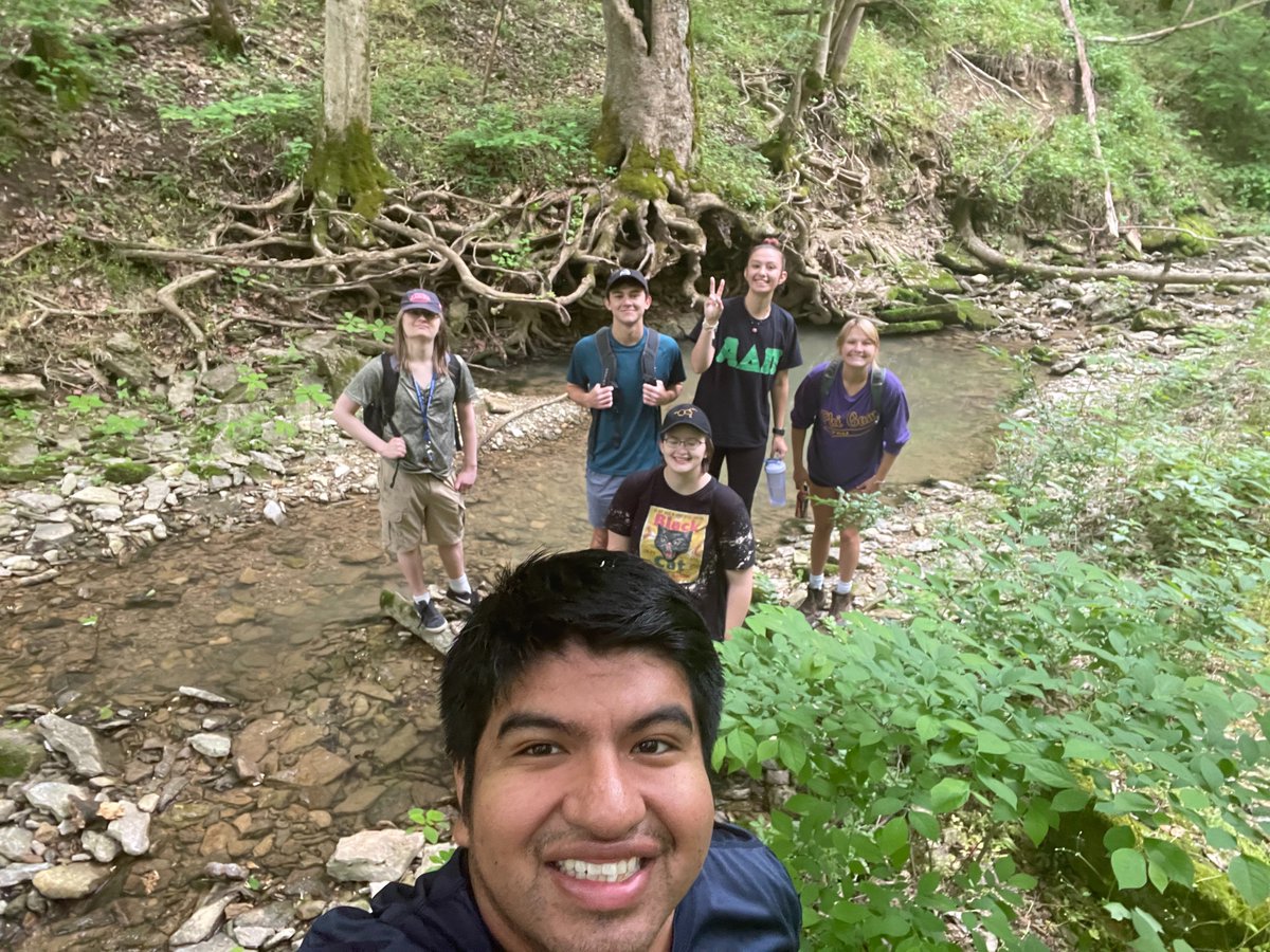 Romero_Reyes_M's tweet image. Hiking for a chemistry laboratory class? Only when you are collecting water samples to analyze their components! Advanced Lab @HanoverCollege goes to the wilderness. #RealTimeChem #Chemistry #AdvancedLab #waterpurification #membranes #filtration