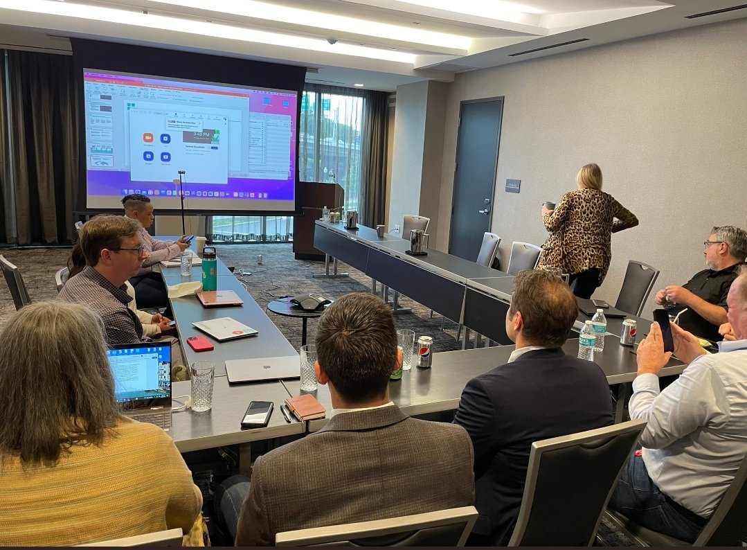 ssholst's tweet photo. #AppCon22 embraces #hybrid advocacy bringing members from both coasts in person to meet with senate/congressional staffers virtually from the hill and in-person #privacy #AntiAntiTrust @actonline https://t.co/YHh4N0LF3g