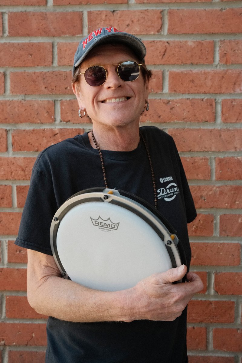 rickallenlive's tweet image. Trying out a fantastic new prototype pad by Chris Ryan @digitalelements! Big thanks to all that allow me to do what I do.🙏
@aheaddrumsticks
@yamahamusicusa
@yamahadrums
@remopercussion
@zildjiancompany
@axispercussion
@motutech
@furmanpower
@kushview
@whirlwind_usa
@jeffdiffner1