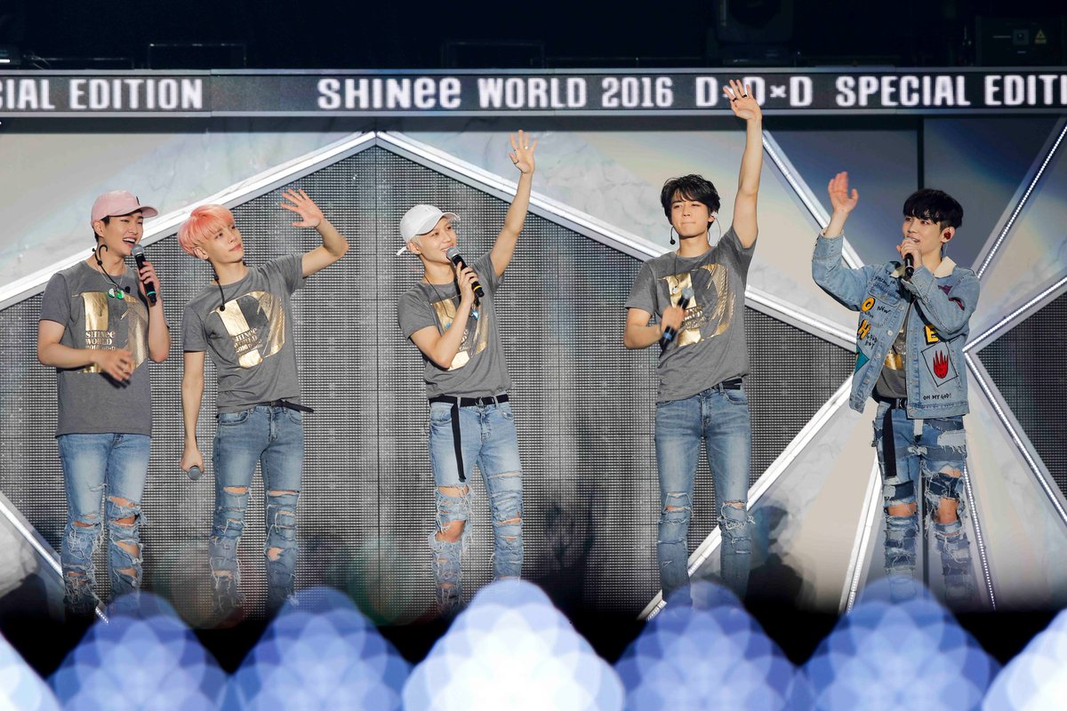 LHJ2min's tweet photo. Let's be together for a very very long time.

#샤이니는_여전히_내삶의에브리띵
#14th_SHINee_Day https://t.co/G602VLDzYV