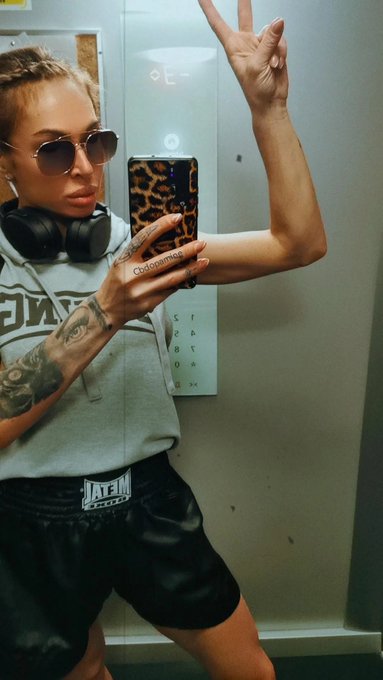 Jim time 💪 going to take my daily #dose of #serotonine &amp; #dopamine #gym #muscles #motivations  #girlswithmuscle<a href="/tag/dose"class="tags">#dose</a><a href="/tag/serotonine"class="tags">#serotonine</a><a href="/tag/muscles"class="tags"><span>#muscles</span></a><a href="/tag/gym"class="tags"><span>#gym</span></a><a href="/tag/girlswithmuscle"class="tags"><span>#girlswithmuscle</span></a><a href="/tag/goddess"class="tags"><span>#goddess</span></a><a href="/tag/motivations"class="tags"><span>#motivations</span></a>