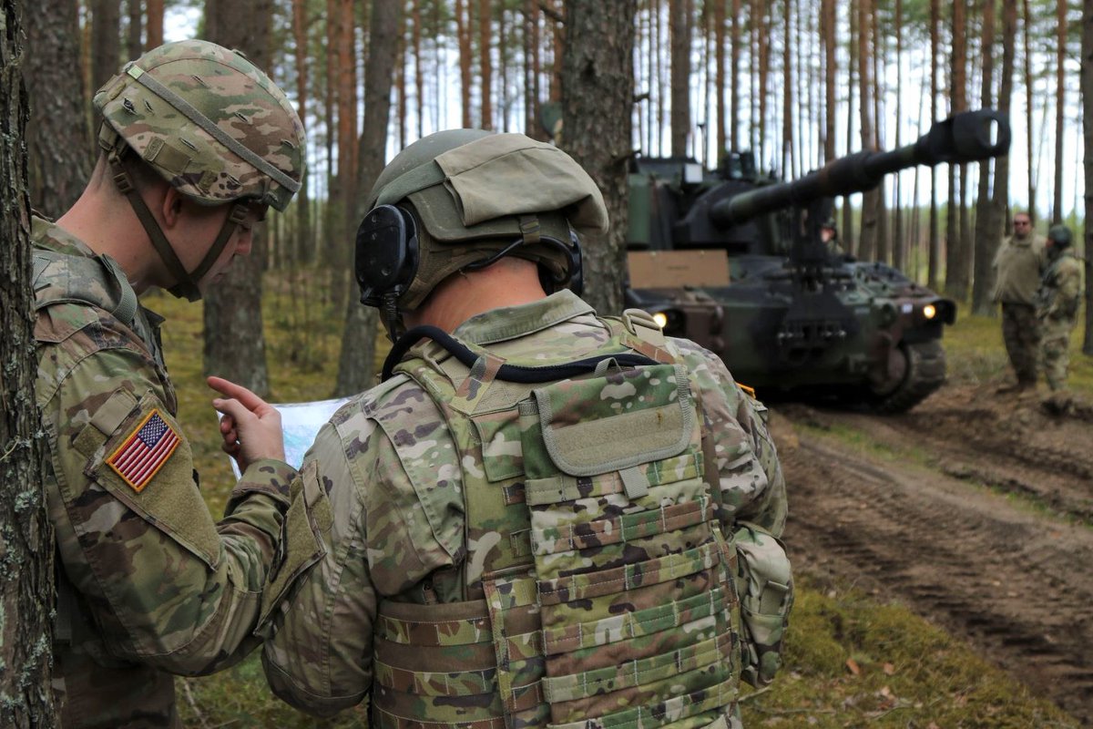 PANationalGuard's tweet photo. Soldiers with the @PANationalGuard's 1-109th Artillery Regiment, 55th Maneuver Enhancement Brigade move from cantonment into the field May 16 in Pabrade, Lithuania, to conduct live-fire artillery exercises with the M109A6 Paladin.

📷: Staff Sgt. Zane Craig https://t.co/iEGYQpeeFE