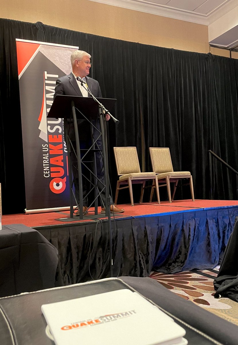 femaregion7's tweet photo. David Maurstad, @fema Acting Associate Administrator Resilience, addressing #CentralUSQuakeSummit participants to discuss FEMA grant programs & other ways we can help individuals and communities incorporate mitigation into their planning efforts. #MidwestReady #ReadyNation https://t.co/FNUK8ZwePh