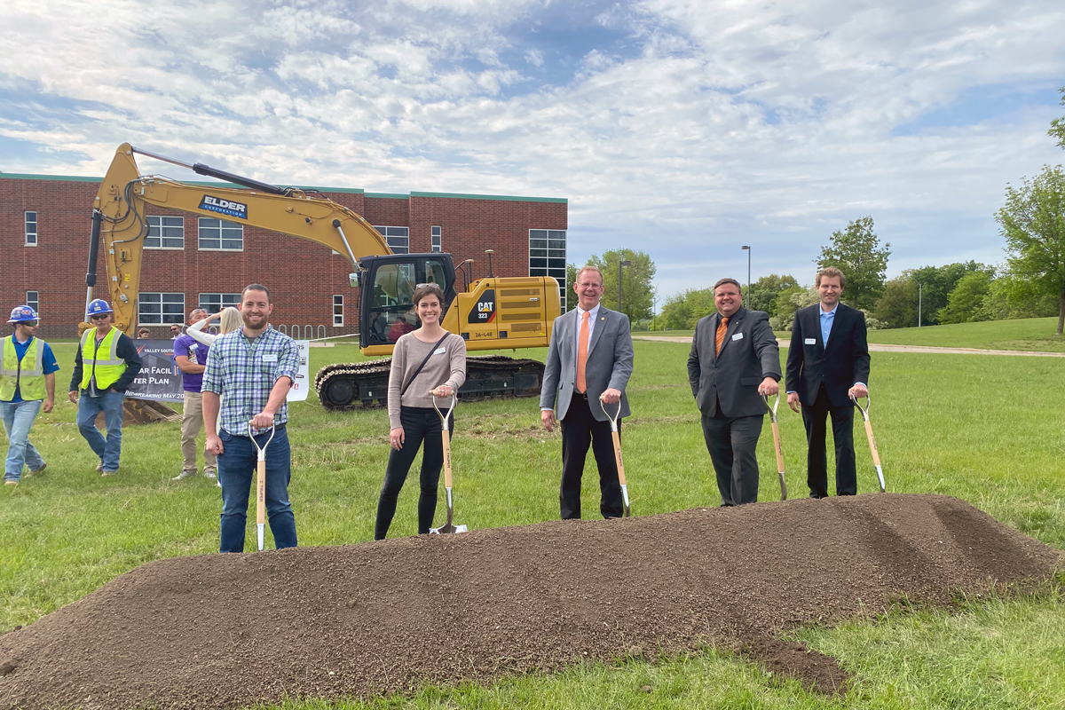 Congrats to Valley Southwoods Freshman High School on achieving an exciting project milestone! School staff, families, city officials, community and project partners came together Monday for a groundbreaking ceremony of the 29,000 sqft addition.