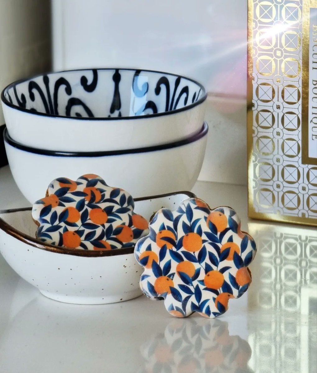 Taste the summer ☀️ Enjoy it all 😋 Speculoos Biscuits are available to order with scheduled delivery at BiscuitBoutique.co
What is your absolute favourite summer flavour? 🍋

#biscuitboutique #edibleart #artisanbiscuits #summervibes #artisan #chocolatelovers #biscuitlove